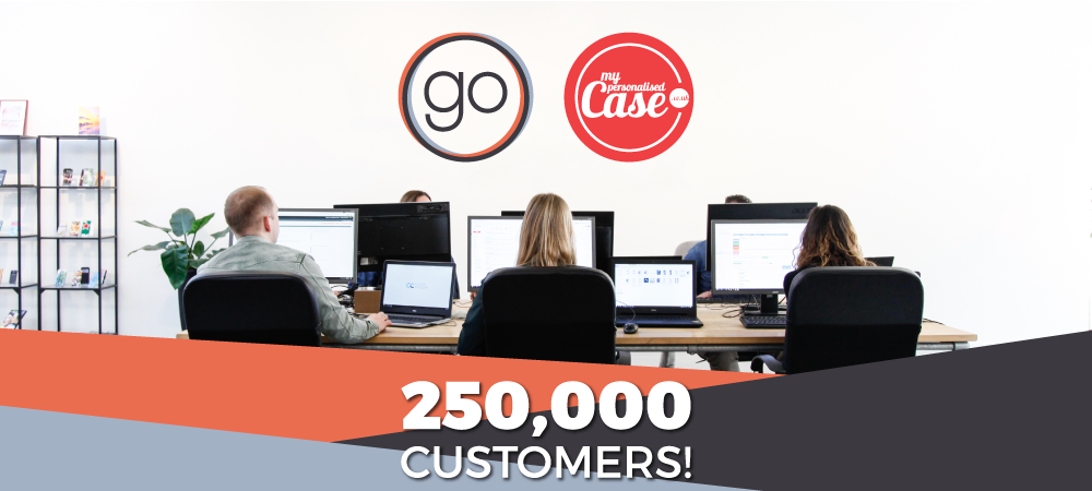 250 000 customers